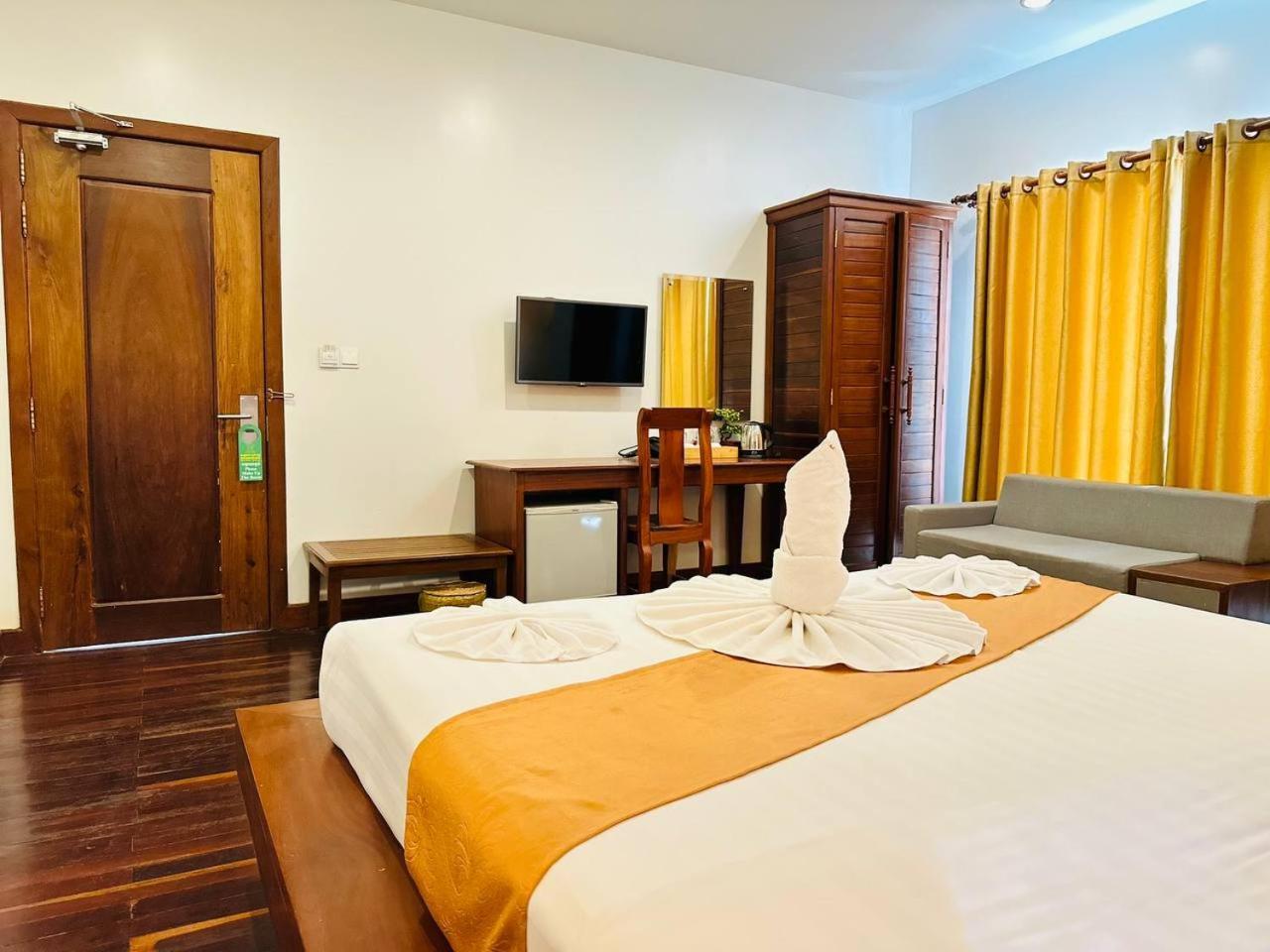 Holy Angkor Hotel Сием Реап Екстериор снимка
