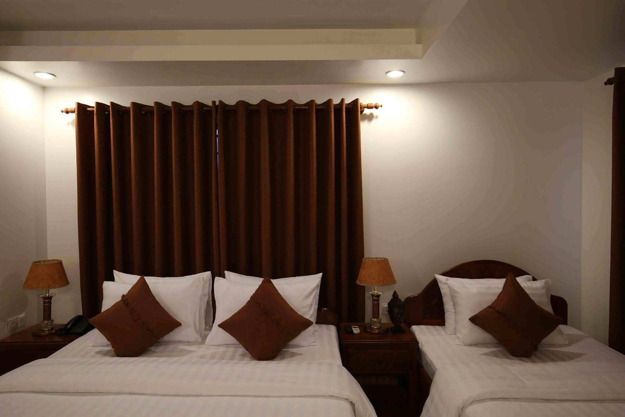 Holy Angkor Hotel Сием Реап Екстериор снимка